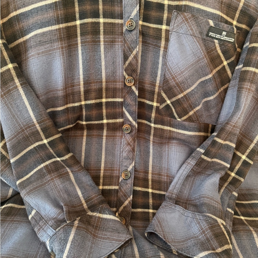 BDG Urban Outfitters Plaid Button-Up Shirt - Picture 3 of 5
